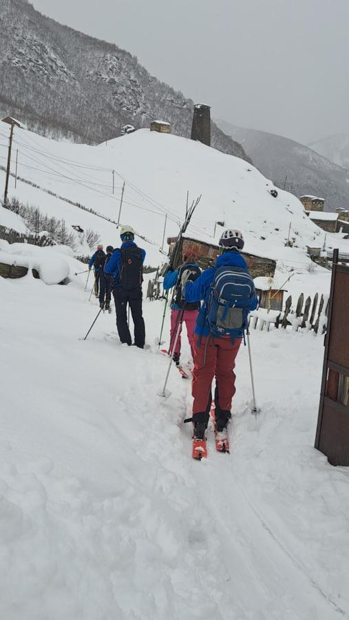 Chvibiani Guesthouse & Bar Ushguli Bagian luar foto